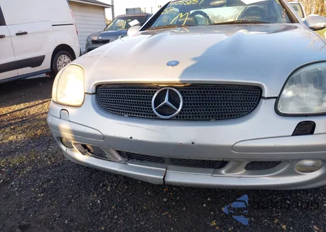 2001 Mercedes-Benz Slk 320 from USA, damaged, VIN WDBKK65F11F181562